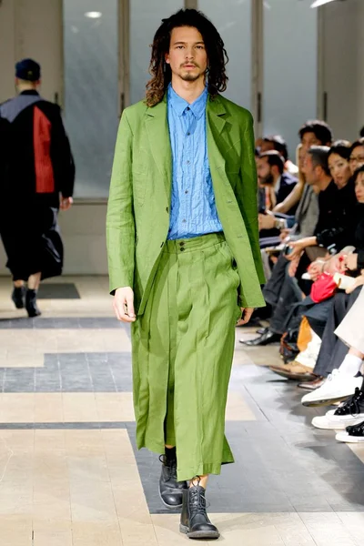 Look 34